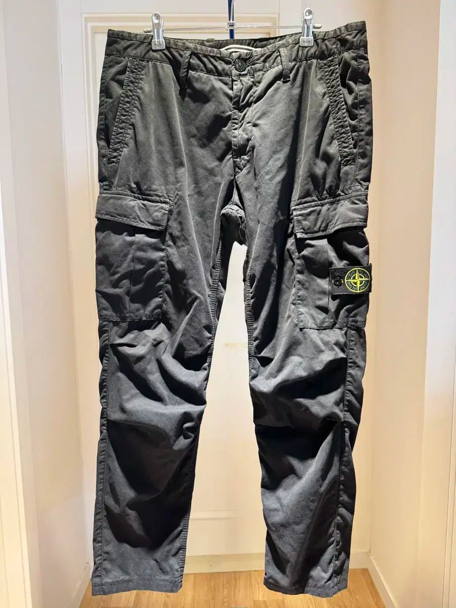 STONE ISLAND ストーンアイランド ワッペン カーゴ ズボン ブラック サイズ 34