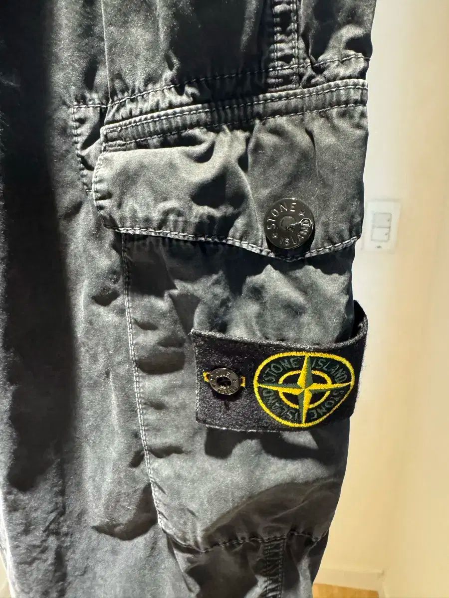 STONE ISLAND ストーンアイランド カーゴ ズボン ブラック