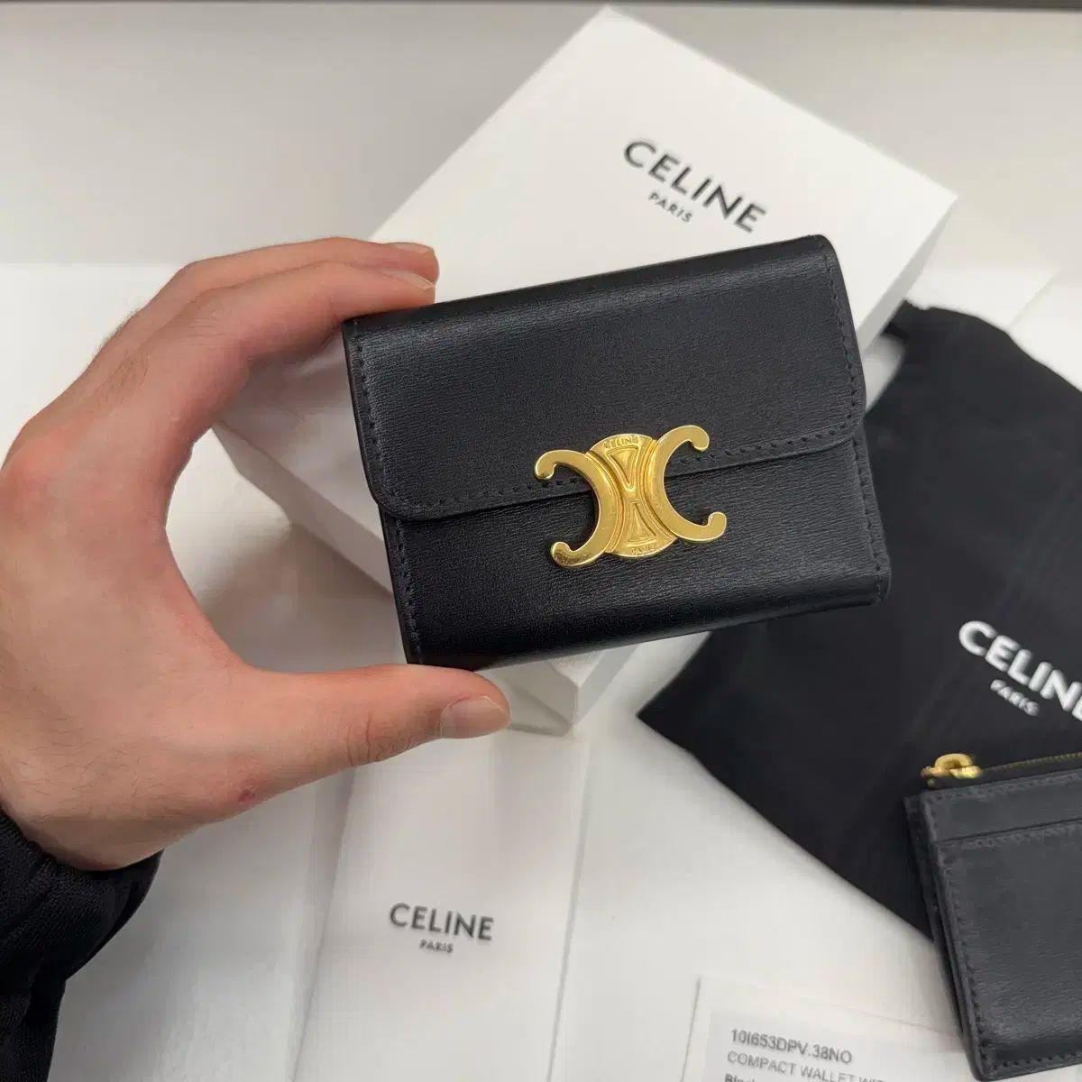 フルセット セリーヌ トリオンフ コンパクト 財布 ブラック