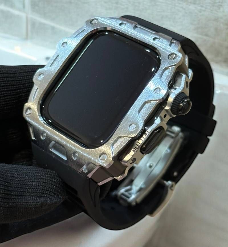 シルバーブラック 別注強化型シルバーバックルモデル AppleWatc用 カスタム カバーケース 保護 46 アップルウォッチ series10 series11 ラバーバンド ベルト