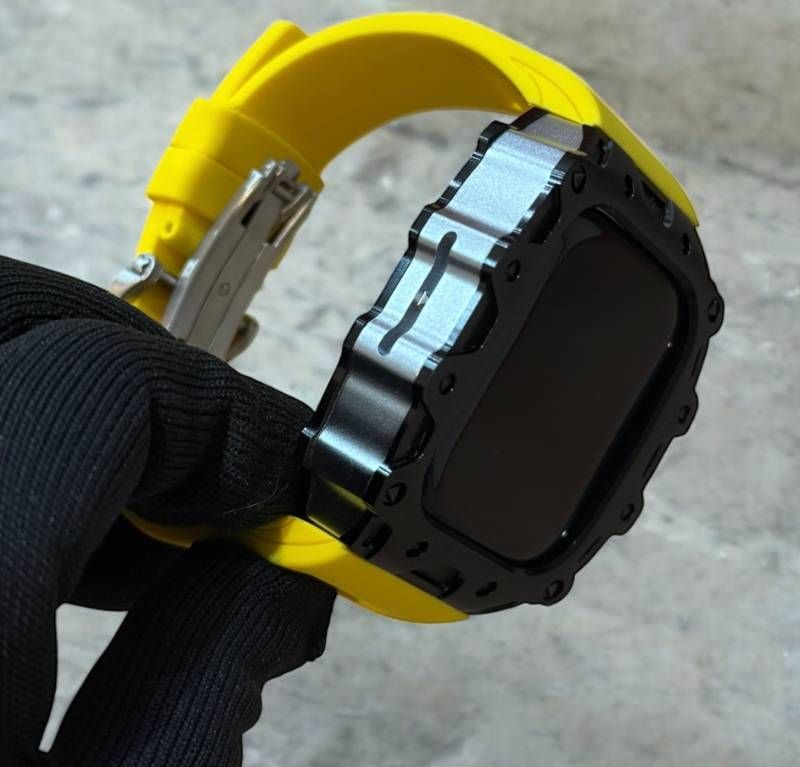 イエローブラック 別注強化型シルバーバックルモデル AppleWatc用 カスタム カバーケース 保護 46 アップルウォッチ series10 series11 ラバーバンド ベルト