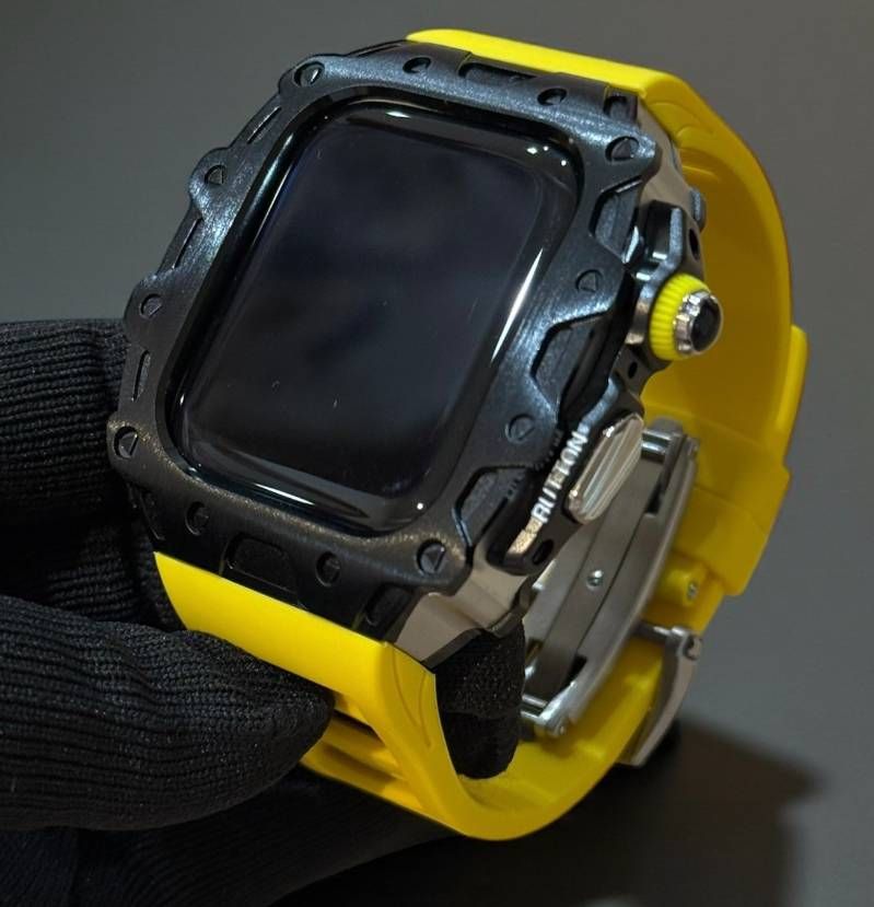 イエローブラック 別注強化型シルバーバックルモデル AppleWatc用 カスタム カバーケース 保護 46 アップルウォッチ series10 series11 ラバーバンド ベルト