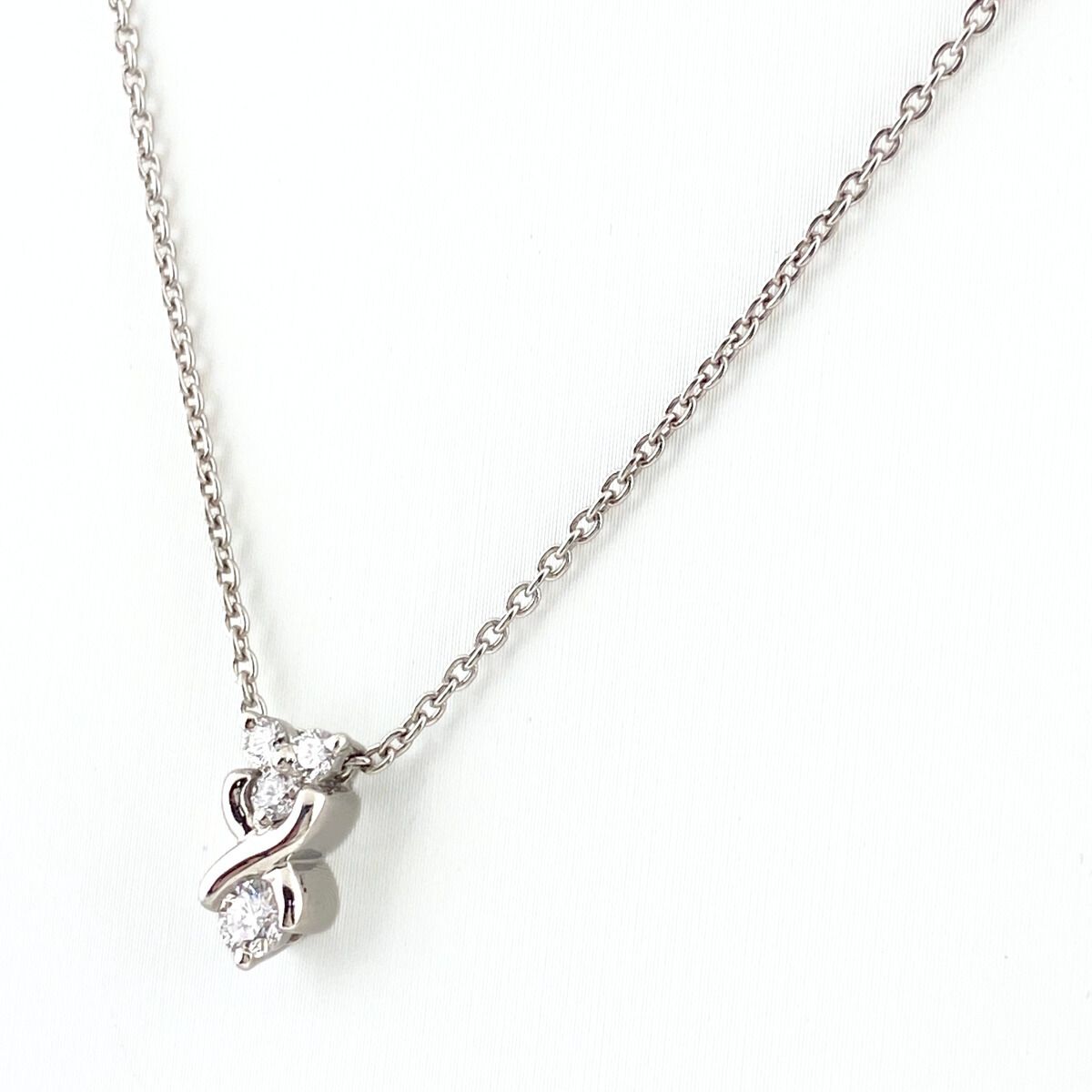 メレダイヤ デザインネックレス プラチナ ペンダント ネックレス Pt900 Pt850 レディース
