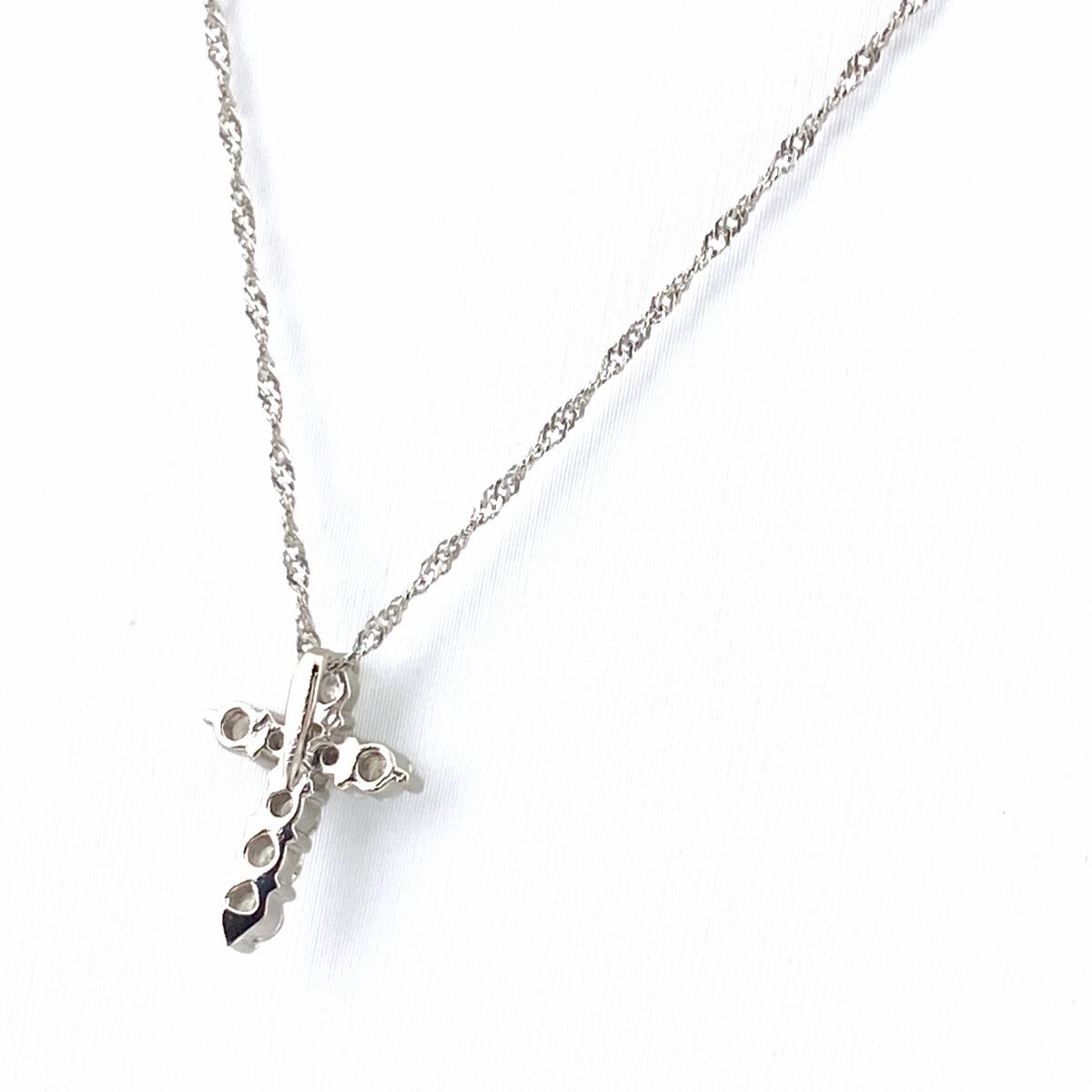 クロスモチーフ デザインネックレス プラチナ ペンダント メレダイヤ 十字架 ネックレス Pt900 Pt850 ダイヤモンド レディース