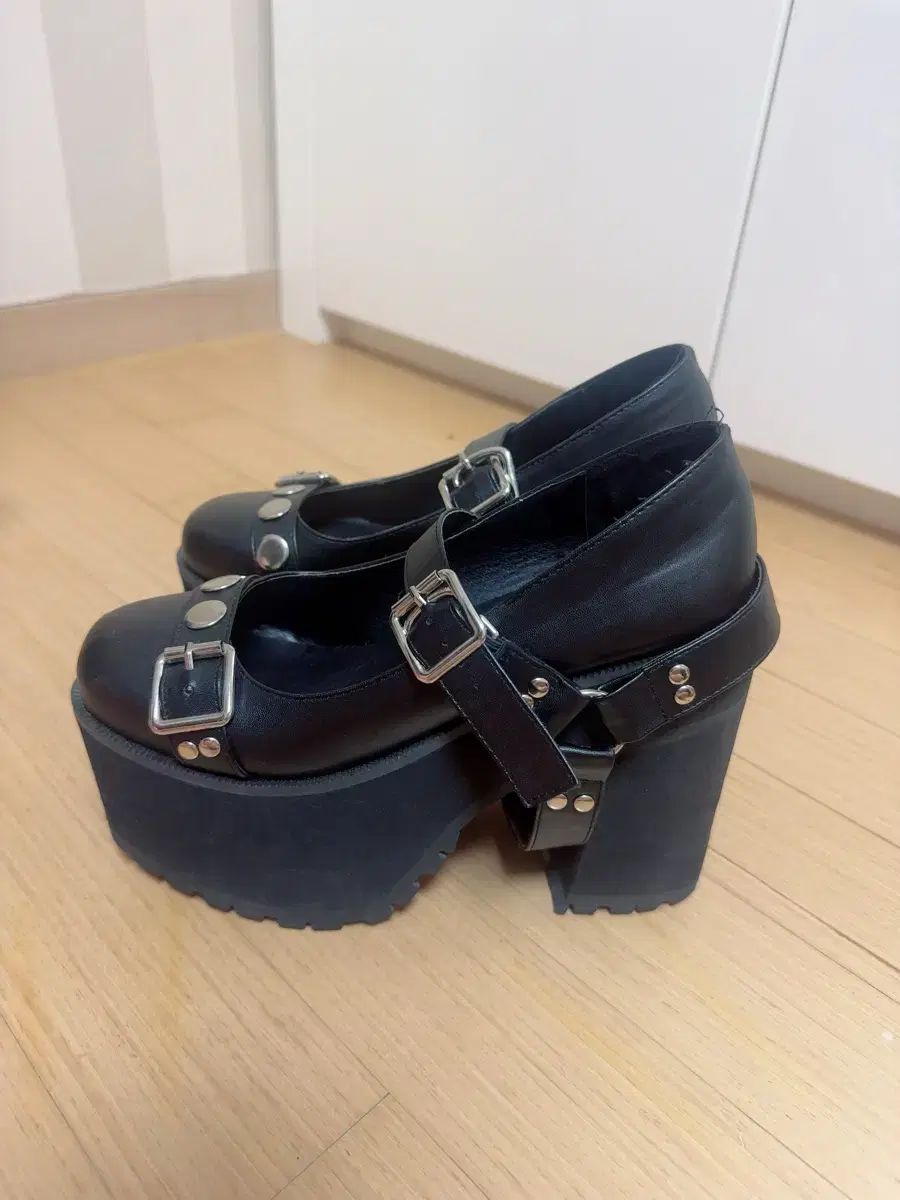 BUBBLES tokyo バブルス チェーン 厚底 靴 地雷系 量産型 地雷系