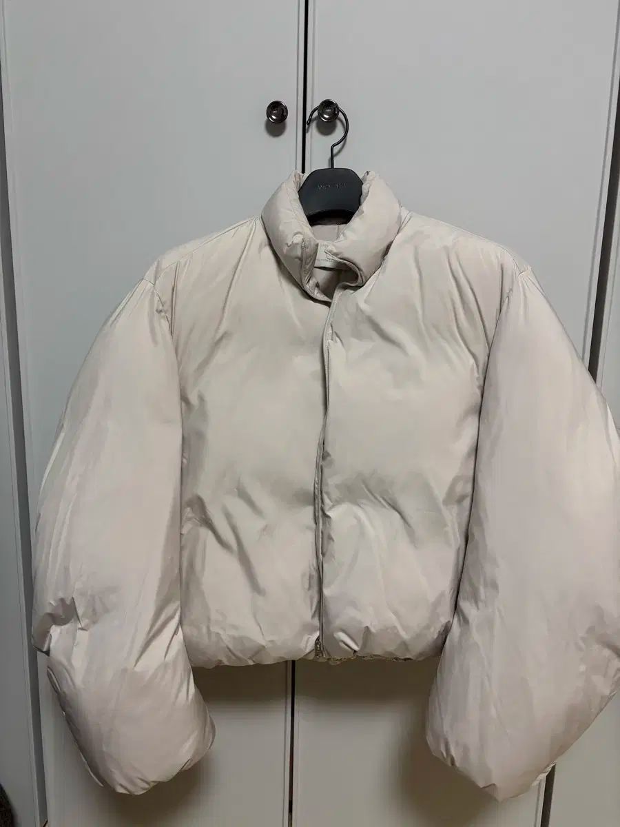 アモーメント ダウン パファー エクリュ