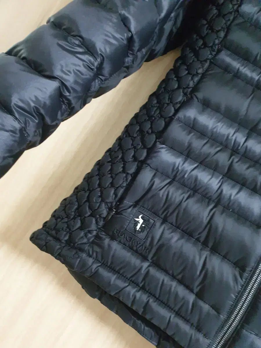 BLACK YAK ブラックヤク 軽量ダウン