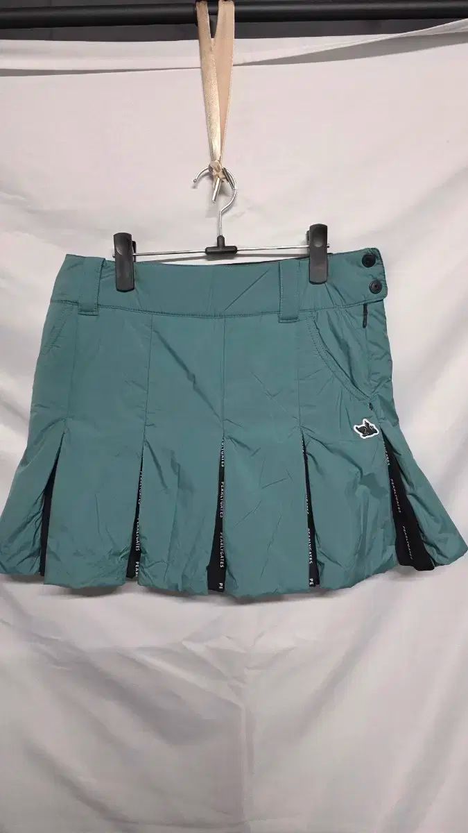 未使用 MARK&LONA シグネチャーロゴプリント ロング丈ダウンベスト 黒