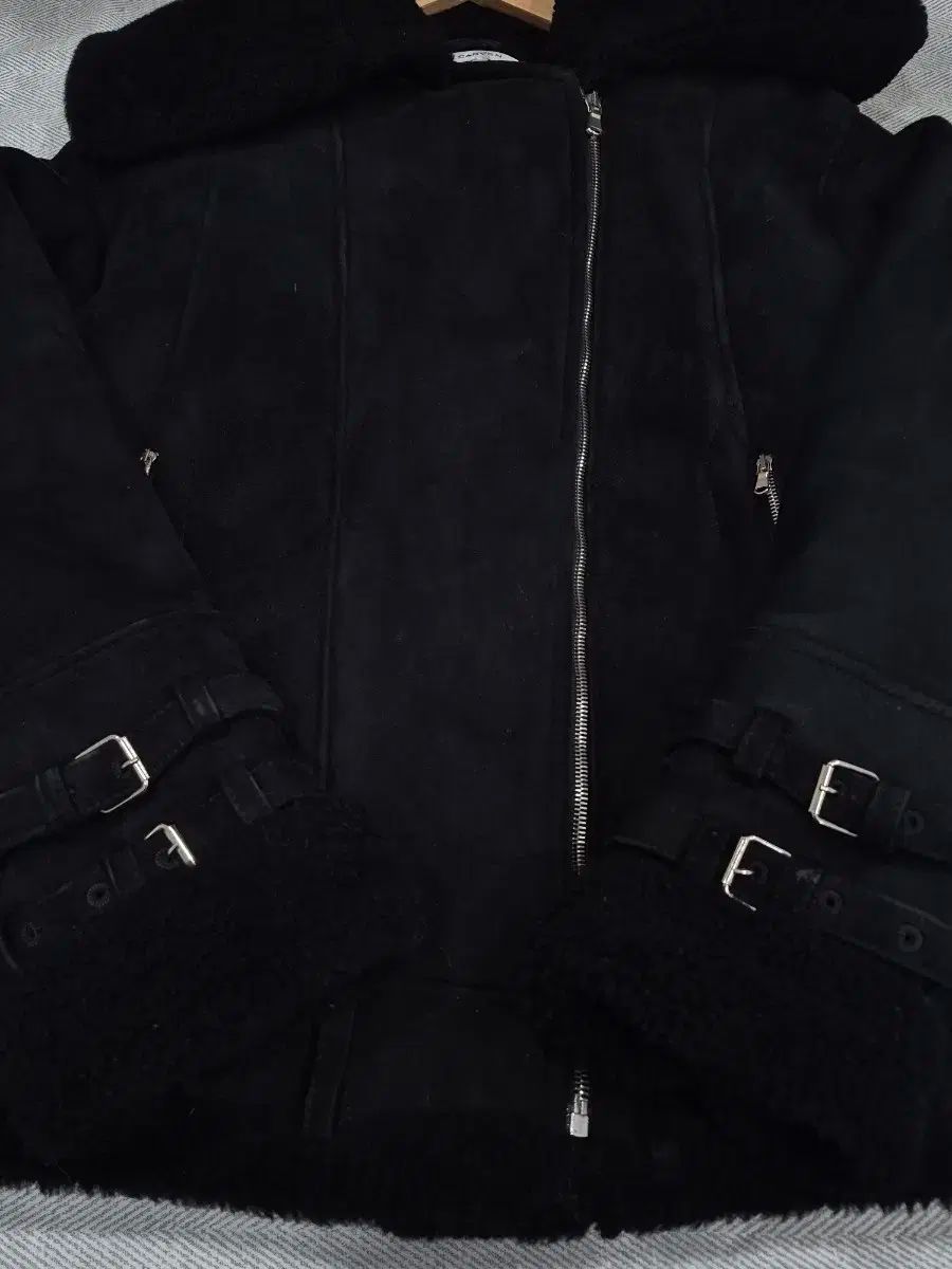 カルヴェン ムートン