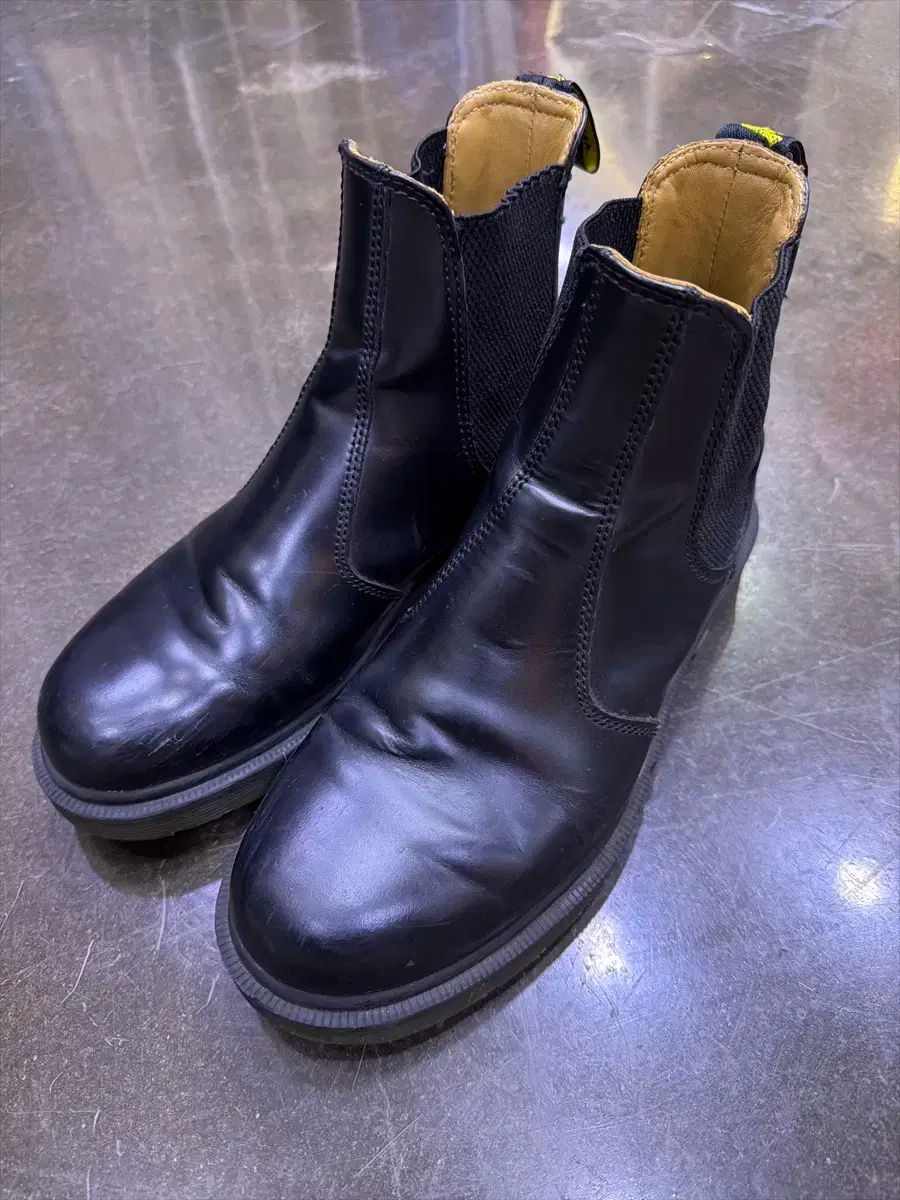 DR. MARTENS ドクターマーチン 2976 チェルシーブーツ ウォーカーブーツ 250