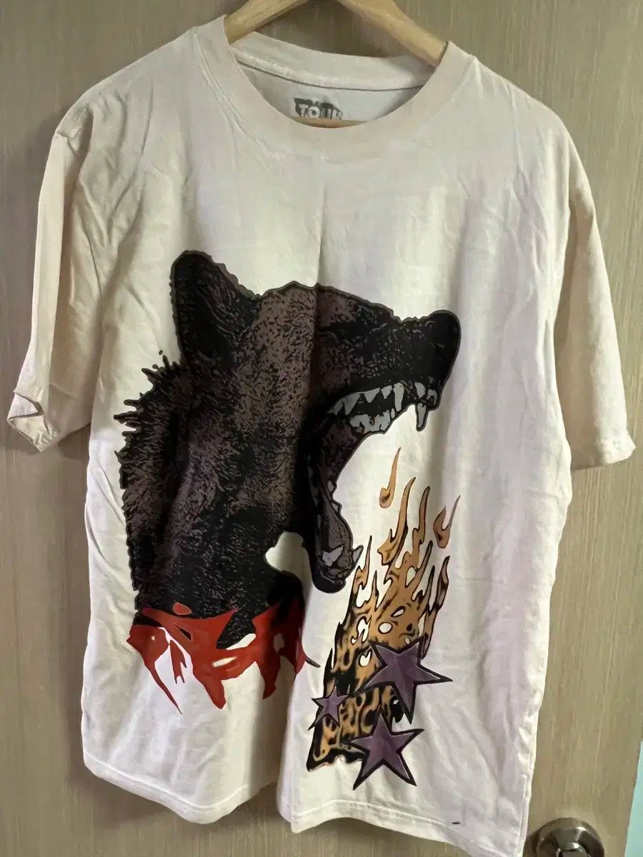 スコット来韓マーチャン 4番 ハイエナ Tシャツ