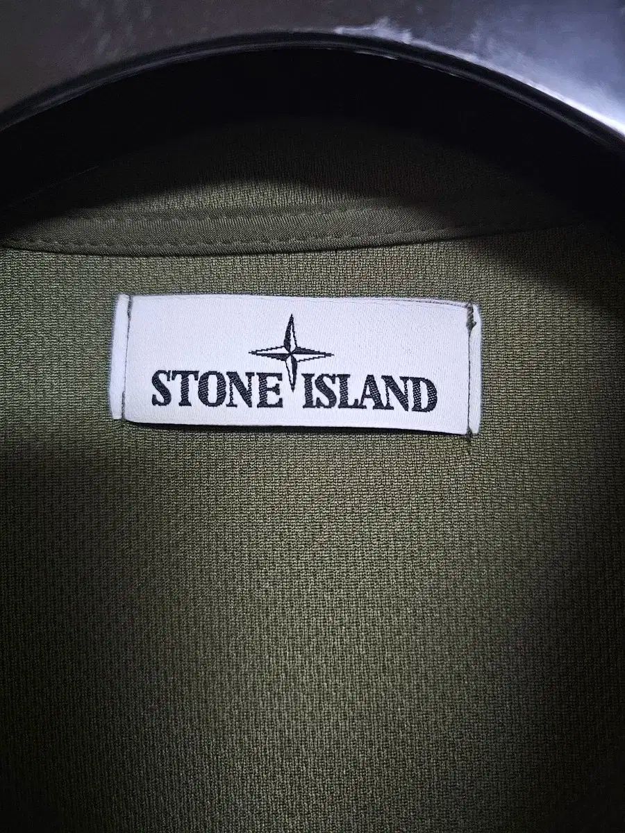 ストーンアイランド