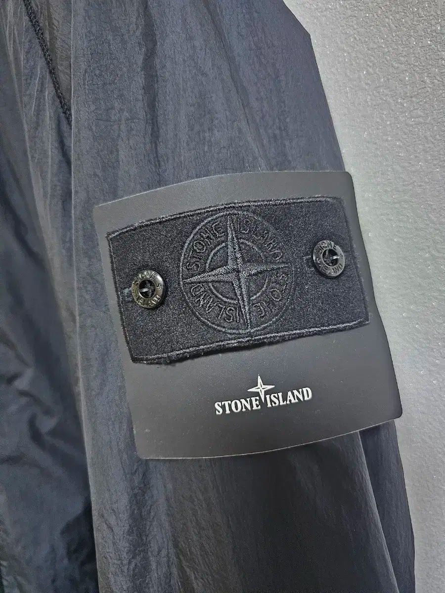 ストーンアイランド