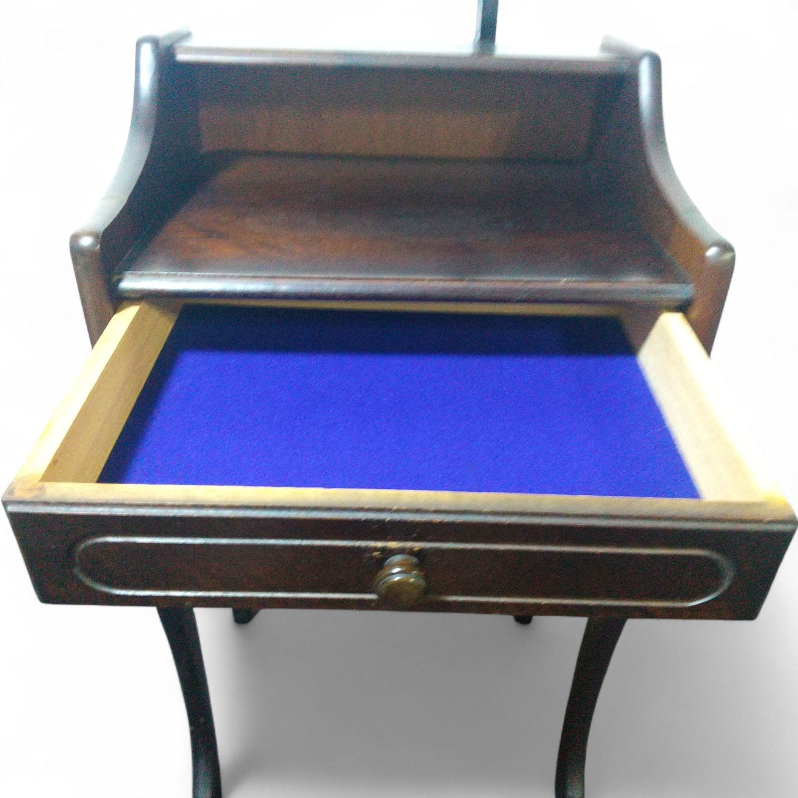 引き出し付きサイドテーブル