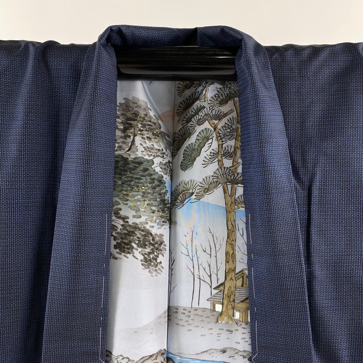 男着物 身丈93 5 cm 裄丈71 M 羽織 紬地 亀甲絣 紺色 正絹 秀品