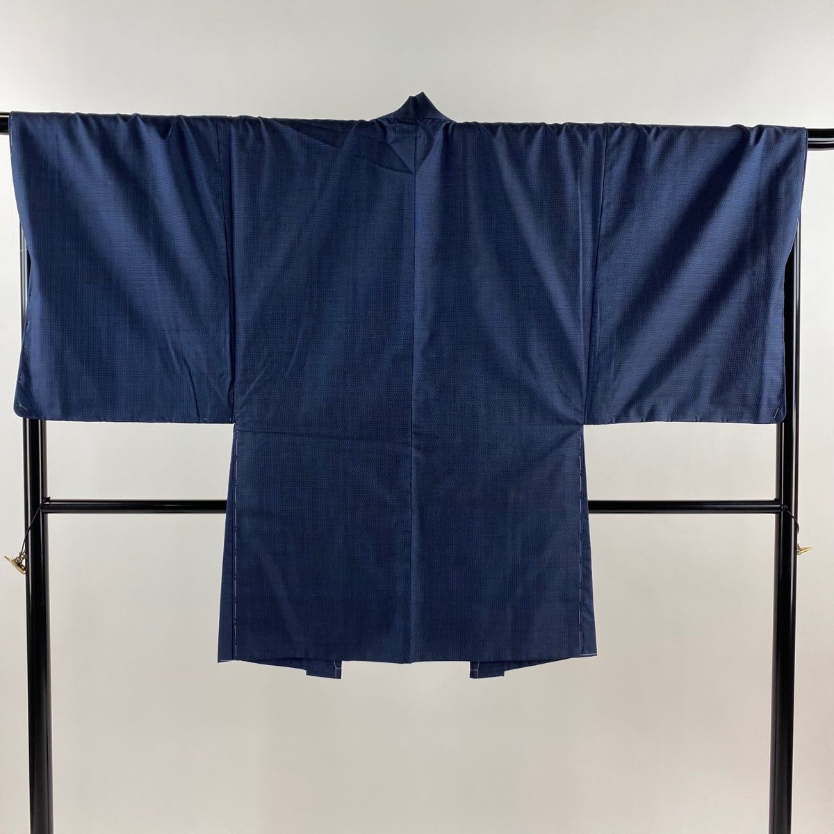 男着物 身丈93.5cm 裄丈71cm M 羽織 紬地 亀甲絣 紺色 正絹 秀品