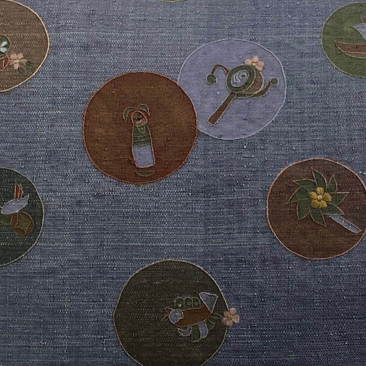 名古屋帯 秀品 紬地 玩具 刺繍 金糸 灰色 正絹