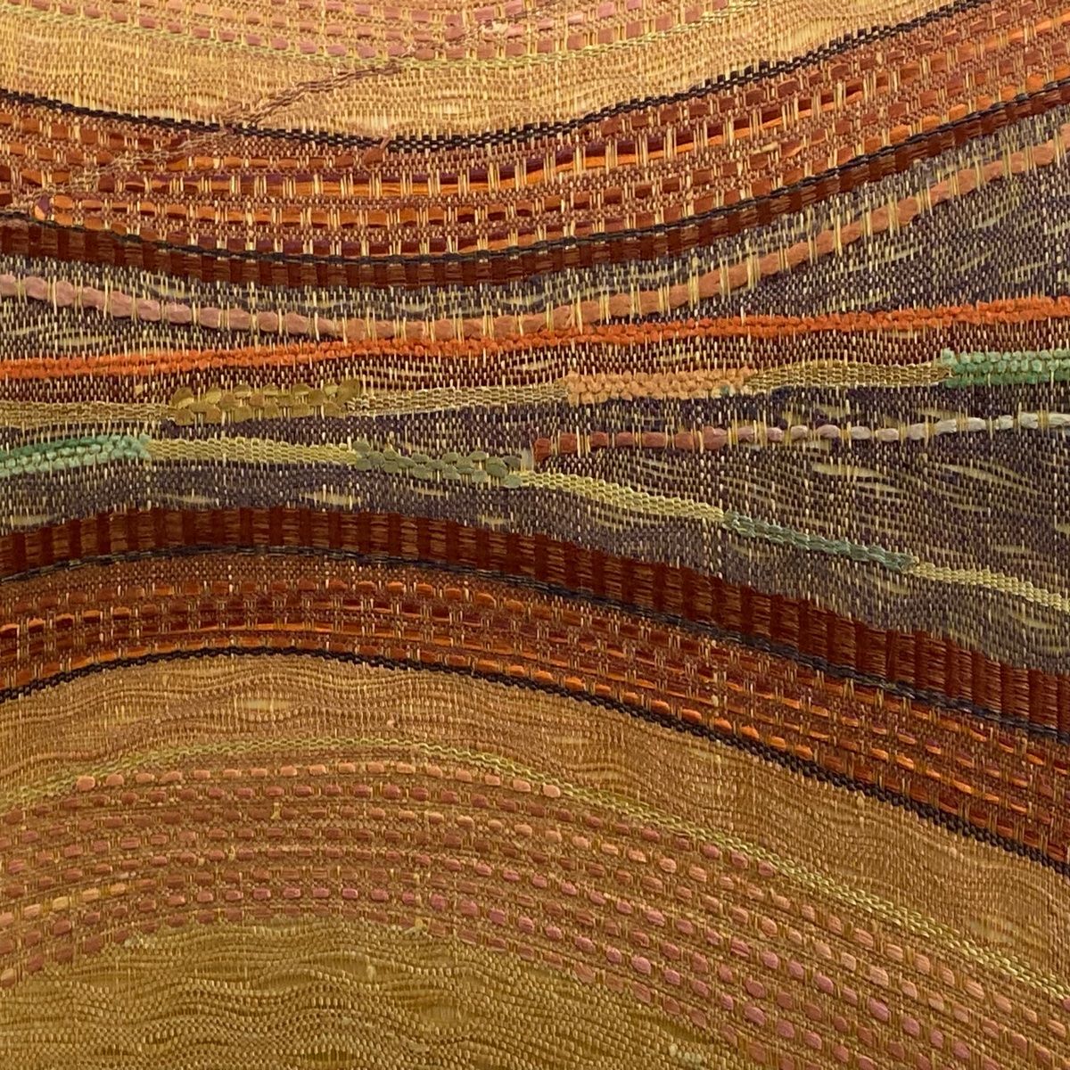 袋帯 秀品 幾何学模様 金糸 赤茶 お太鼓柄 正絹