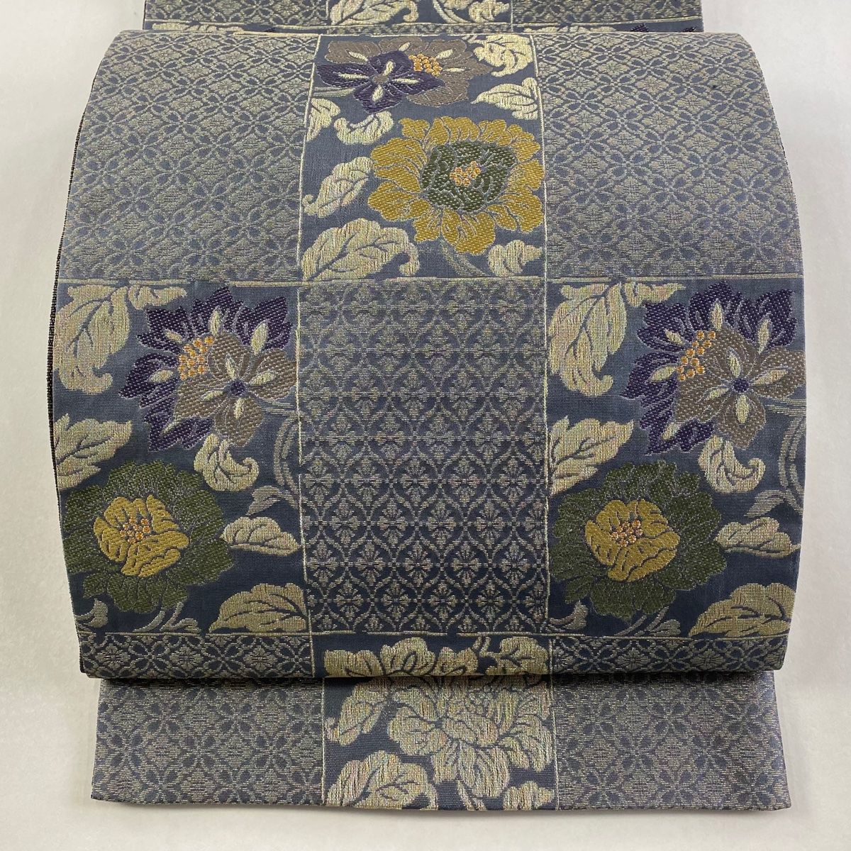袋帯 秀品 草花 金銀糸 紺色 お太鼓柄 正絹