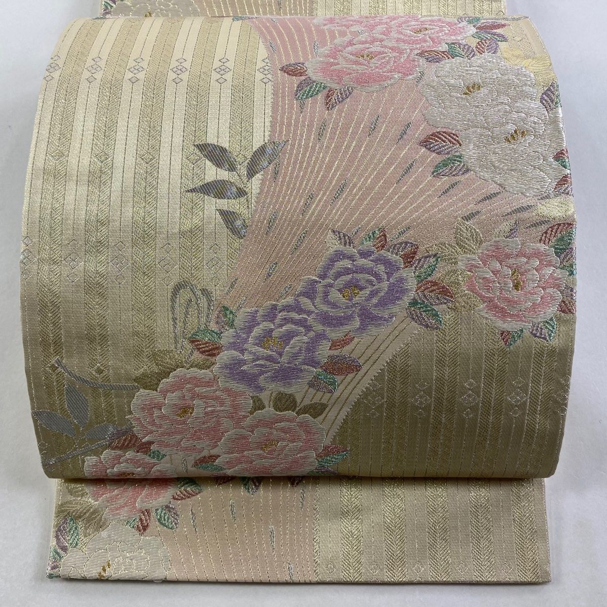 袋帯 秀品 花束 牡丹 箔 ベージュ 六通 正絹