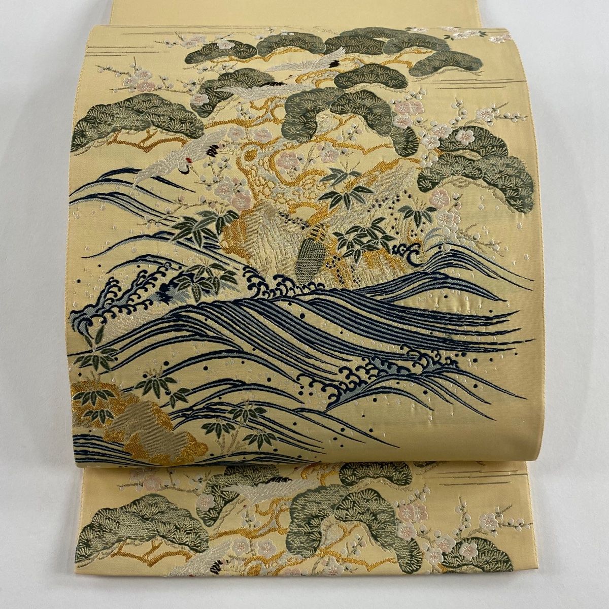 袋帯 秀品 松竹梅 波頭 箔 唐織 ベージュ お太鼓柄 正絹