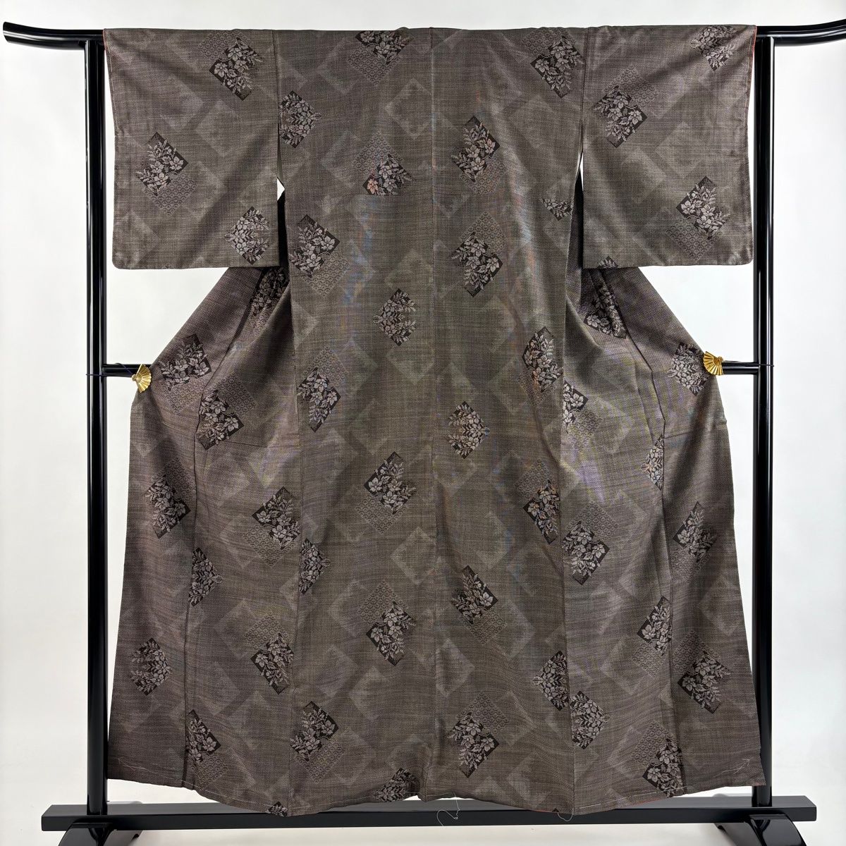 紬 身丈156cm 裄丈63cm S 袷 菱 草花 焦茶色 正絹 秀品