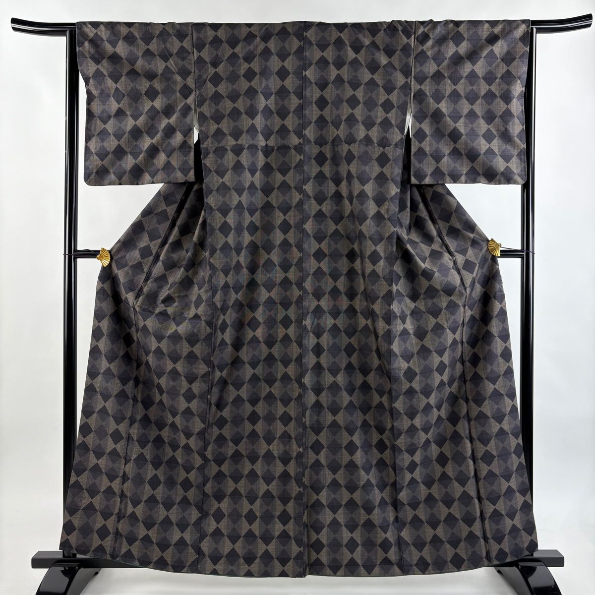 紬 身丈162cm 裄丈64.5cm M 袷 菱文 灰茶 正絹 秀品