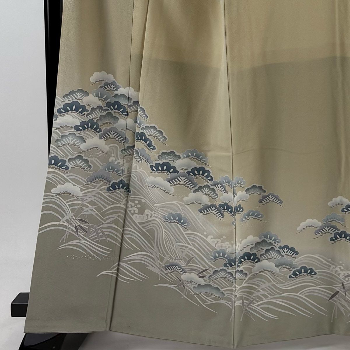 付下げ 身丈163cm 裄丈66.5cm M 袷 笠松 波 ぼかし 薄茶色 正絹 秀品