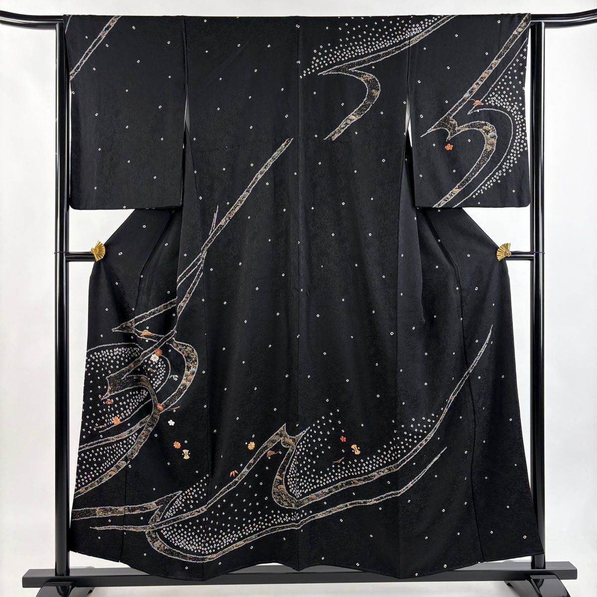 訪問着 身丈155 cm 裄丈62 S 袷 草花 宝尽くし 刺繍 絞り 黒 正絹 秀品