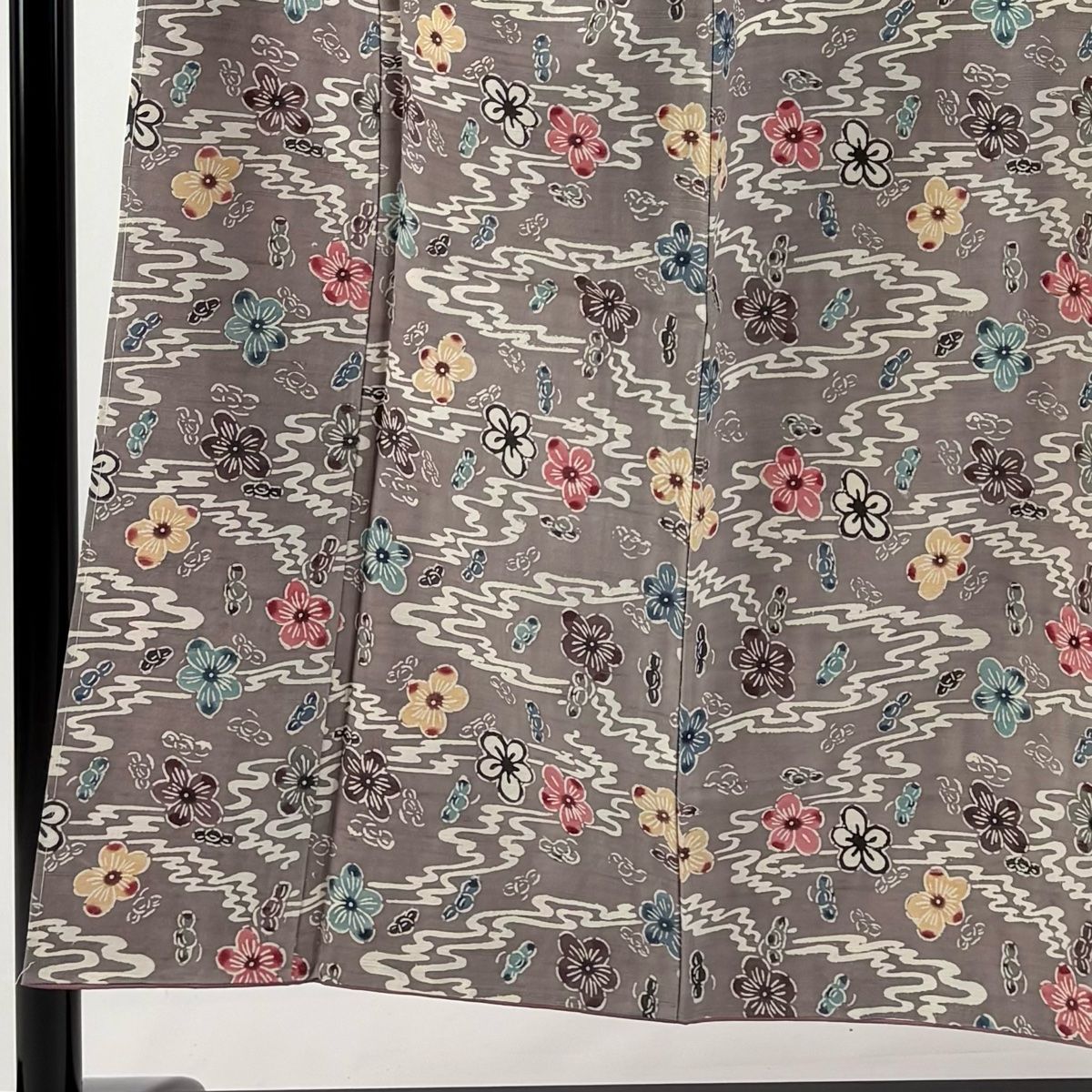 小紋 身丈151.5cm 裄丈63cm S 袷 紬地 梅 流水 灰紫 正絹 秀品