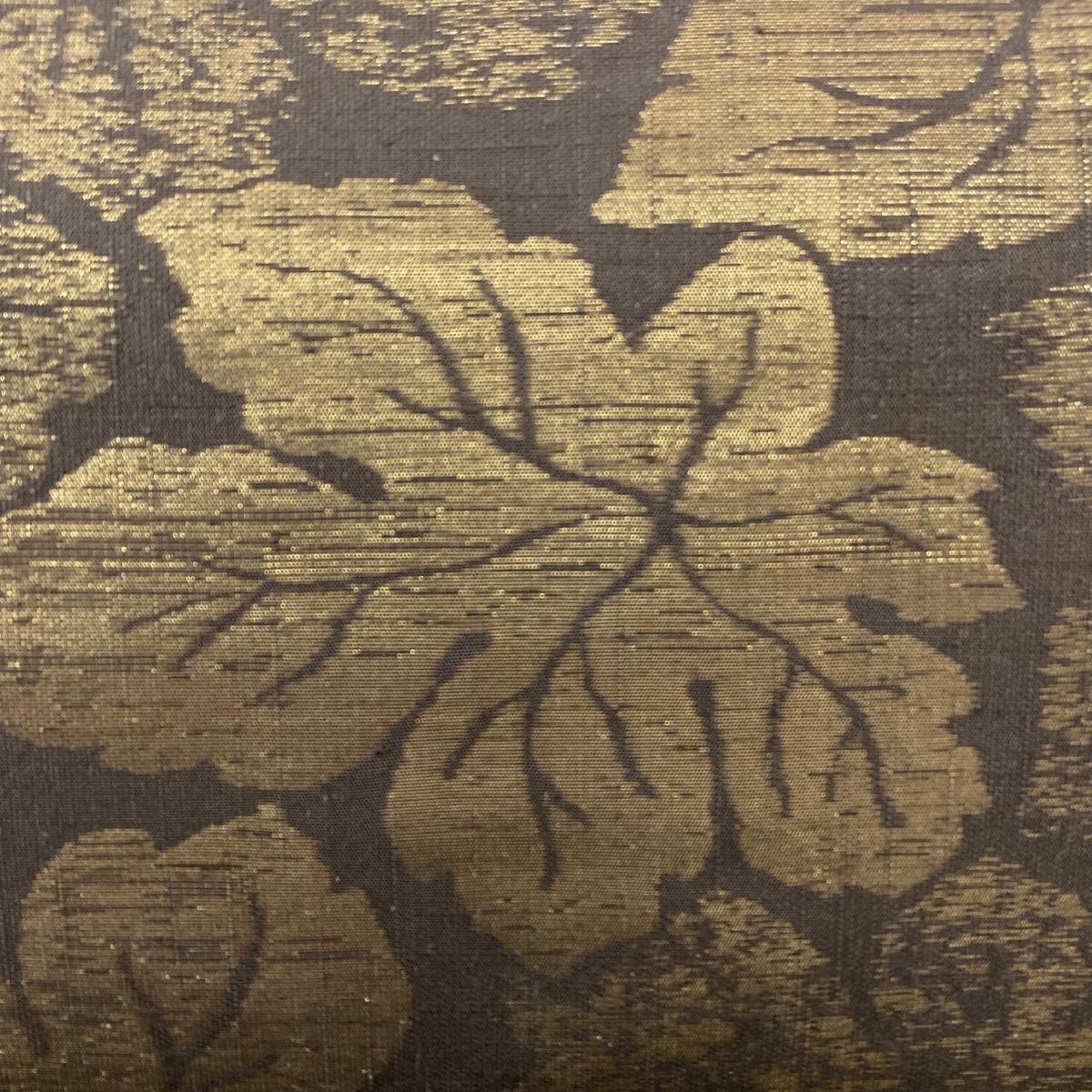 袋帯 落款 葉柄 箔 焦茶色 全通 正絹