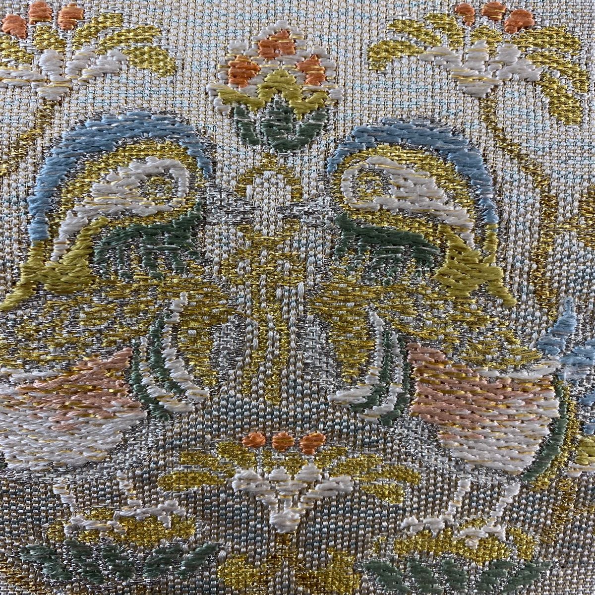 袋帯 鴛鴦唐草文 金糸 箔 灰白 お太鼓柄 正絹