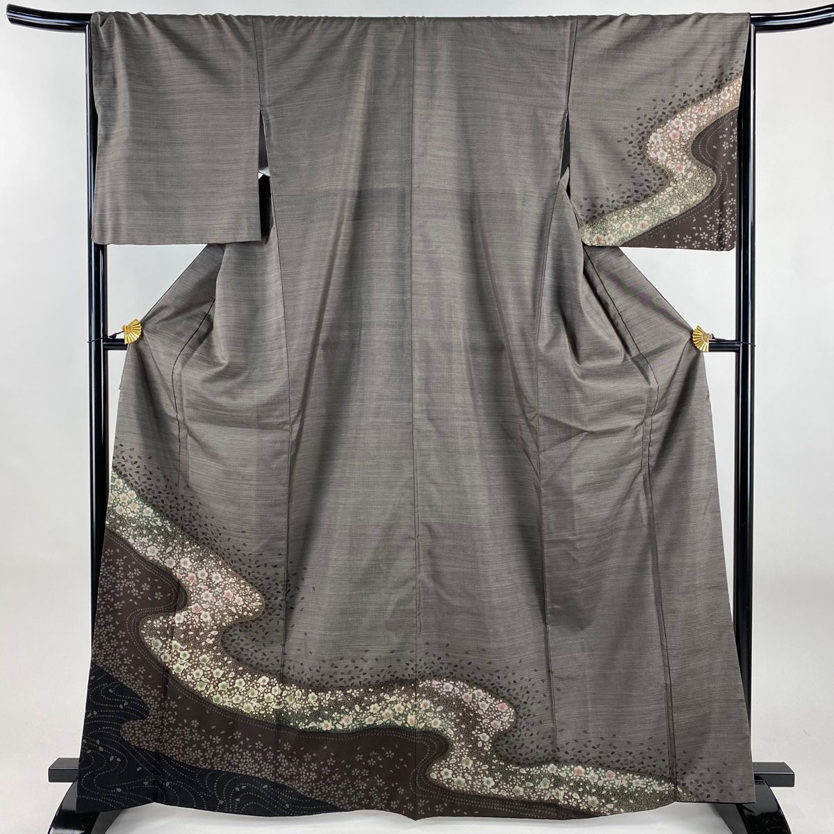 付下げ 身丈166.5cm 裄丈66.5cm M 袷 大島紬地 証紙 桜 梅 焦茶色 正絹