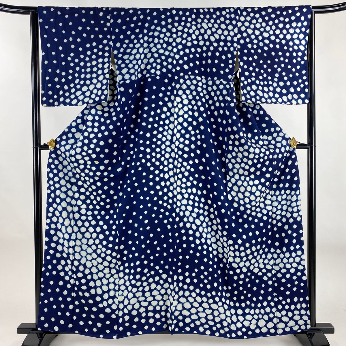 付下げ 身丈160.5cm 裄丈65cm M 袷 幾何学 地紋 絞り 紺色 正絹