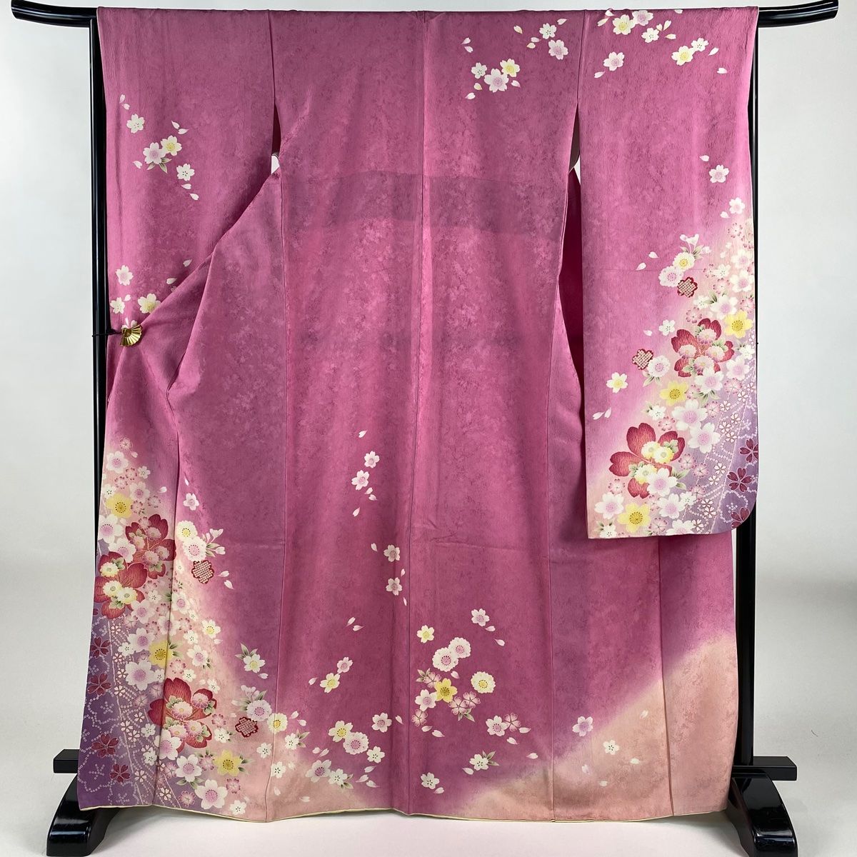 振袖 身丈168.5cm 裄丈66cm M 袷 桜 花びら 金彩 ぼかし ピンク 正絹