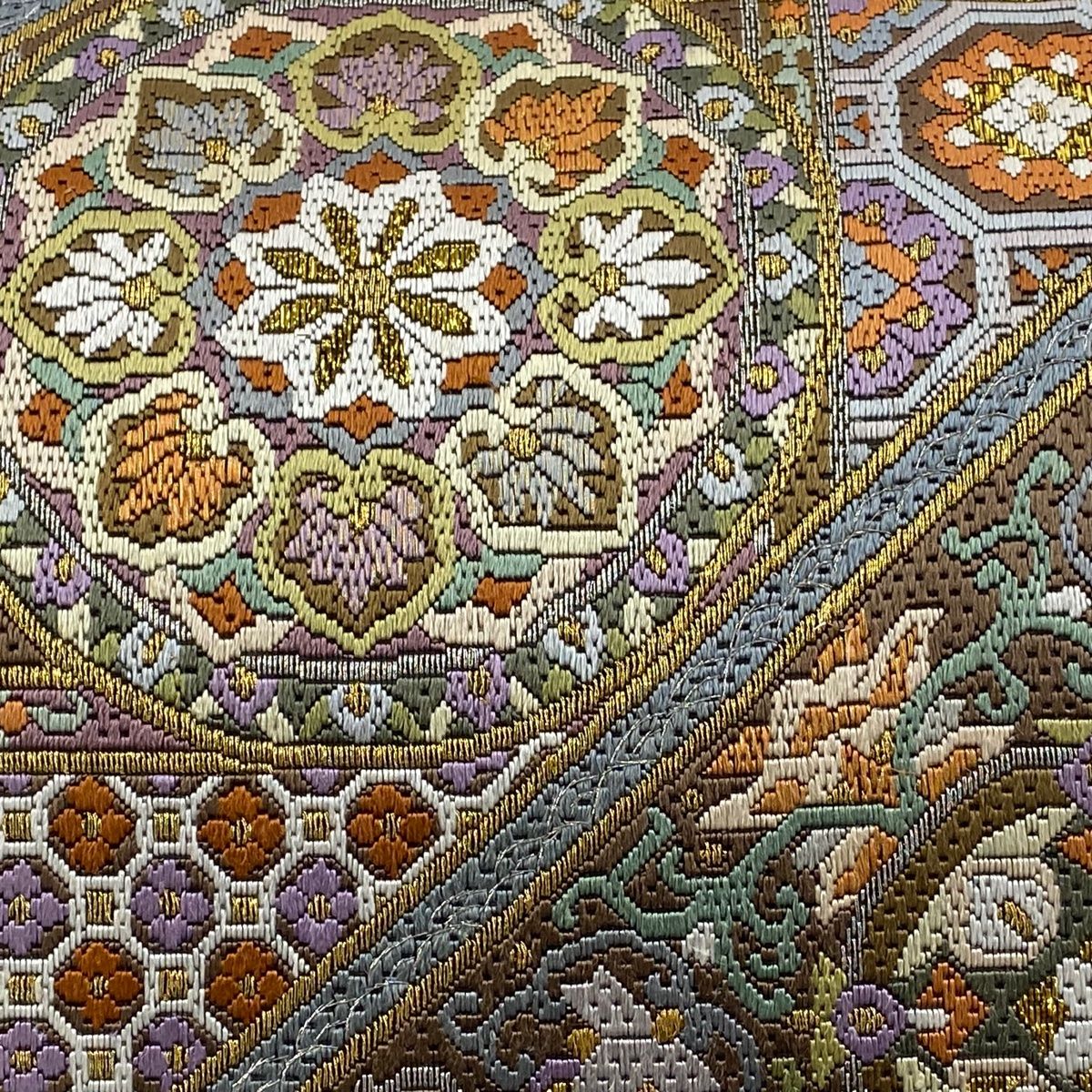 袋帯 華文 花唐草 金銀糸 刺繍 薄茶色 全通 正絹