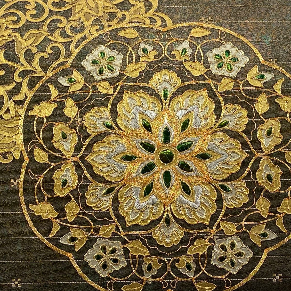 袋帯 玉蟲貴人 落款 玉蟲 華文 縞 金銀糸 箔 茶緑色 お太鼓柄 正絹