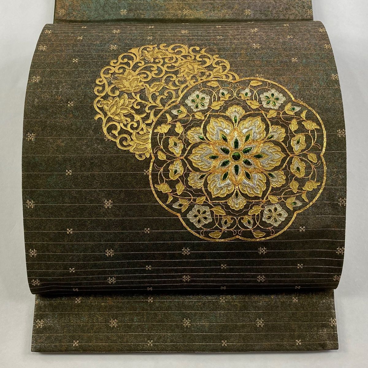 袋帯 玉蟲貴人 落款 玉蟲 華文 縞 金銀糸 箔 茶緑色 お太鼓柄 正絹