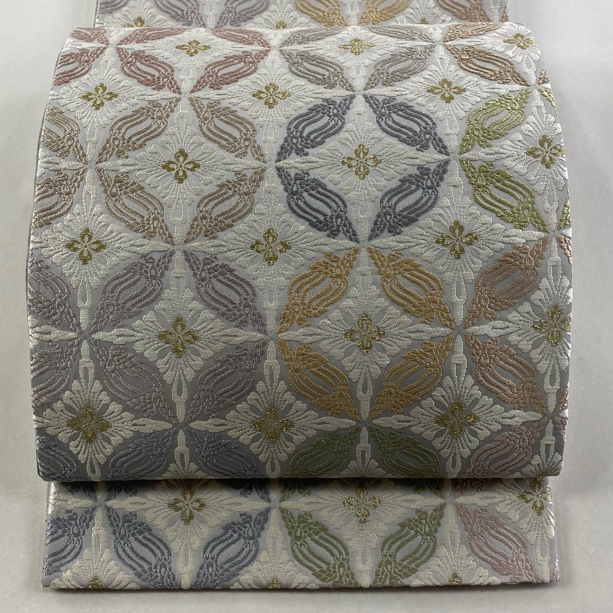袋帯 有職唐織 七宝花菱文 金糸 灰色 六通 正絹