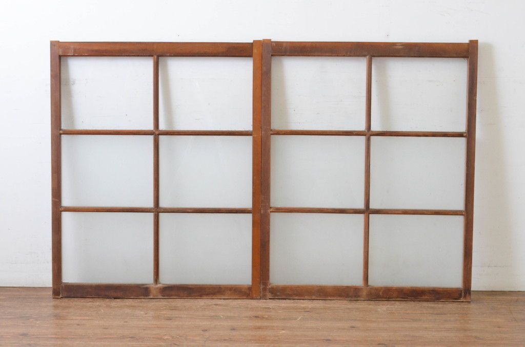 現状販売 ガラス窓2枚セット アンティーク建具 レトロ 引き戸 ガラス戸 4~7営業日前後で発送 修理加工希望の方3ヶ月程で発送 R-064991