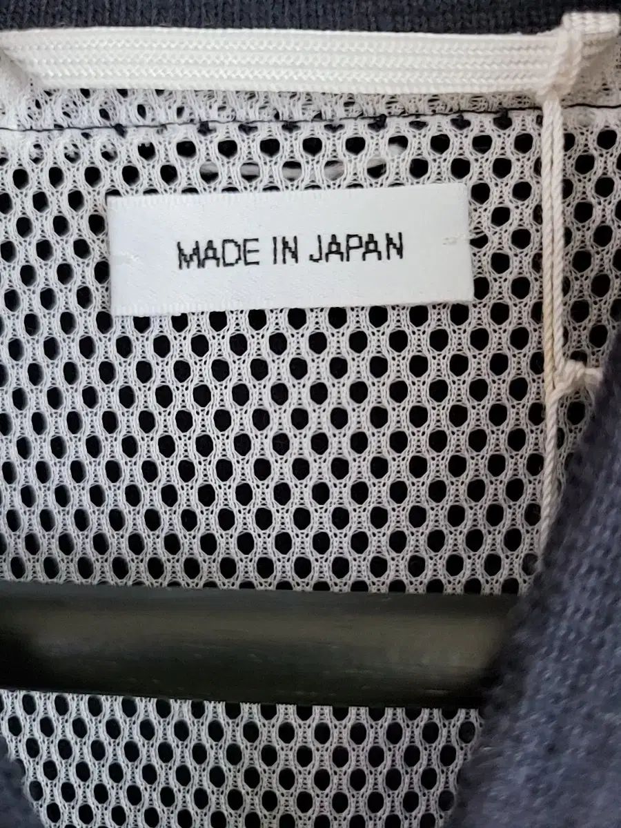 高価格帯LINE Thom Browne トム ブラウン カシミア バッグ hedn シグネチャー ライニング ジップアップ ジャケット