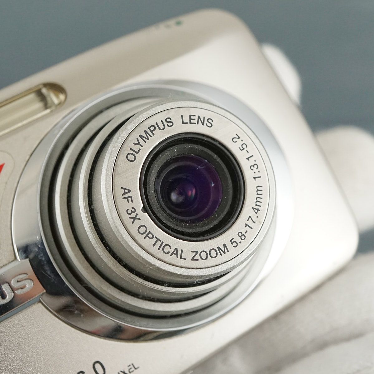 OLYMPUS μ DIGITAL 600 デジタルカメラ USED品 本体+バッテリー ミュー 