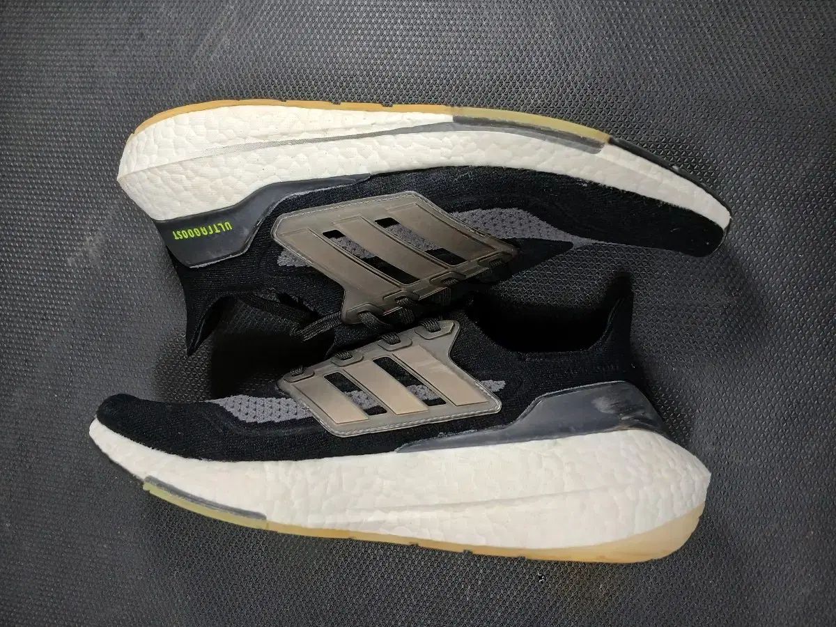 アディダス ウルトラブースト 270 軽量ランニングシューズ 日常生活防水 透湿 OLIVEOS_COM_TR