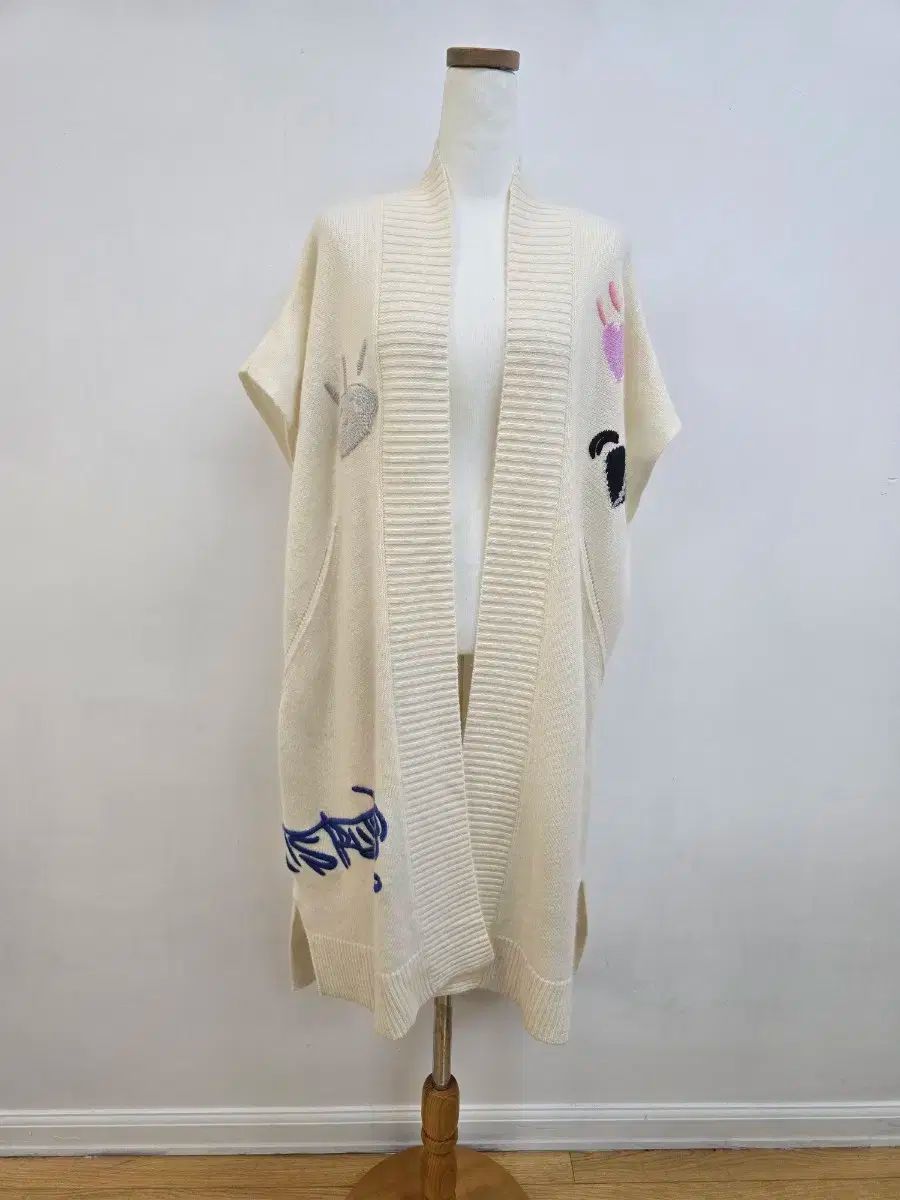 カシミア 刺繍 ルーズフィット オープン ロング丈ベスト