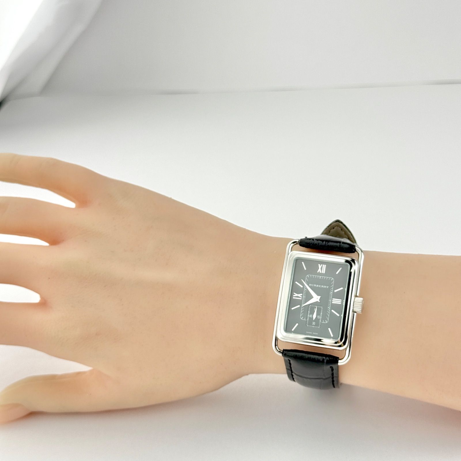 バーバリー BU1200 男女兼用 ベルト 電池 腕時計 579