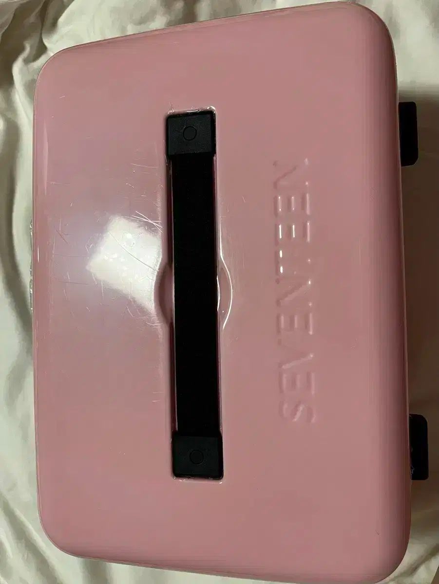 セブンティーン Power of Love キャリアー ラゲージバッグ ピンク