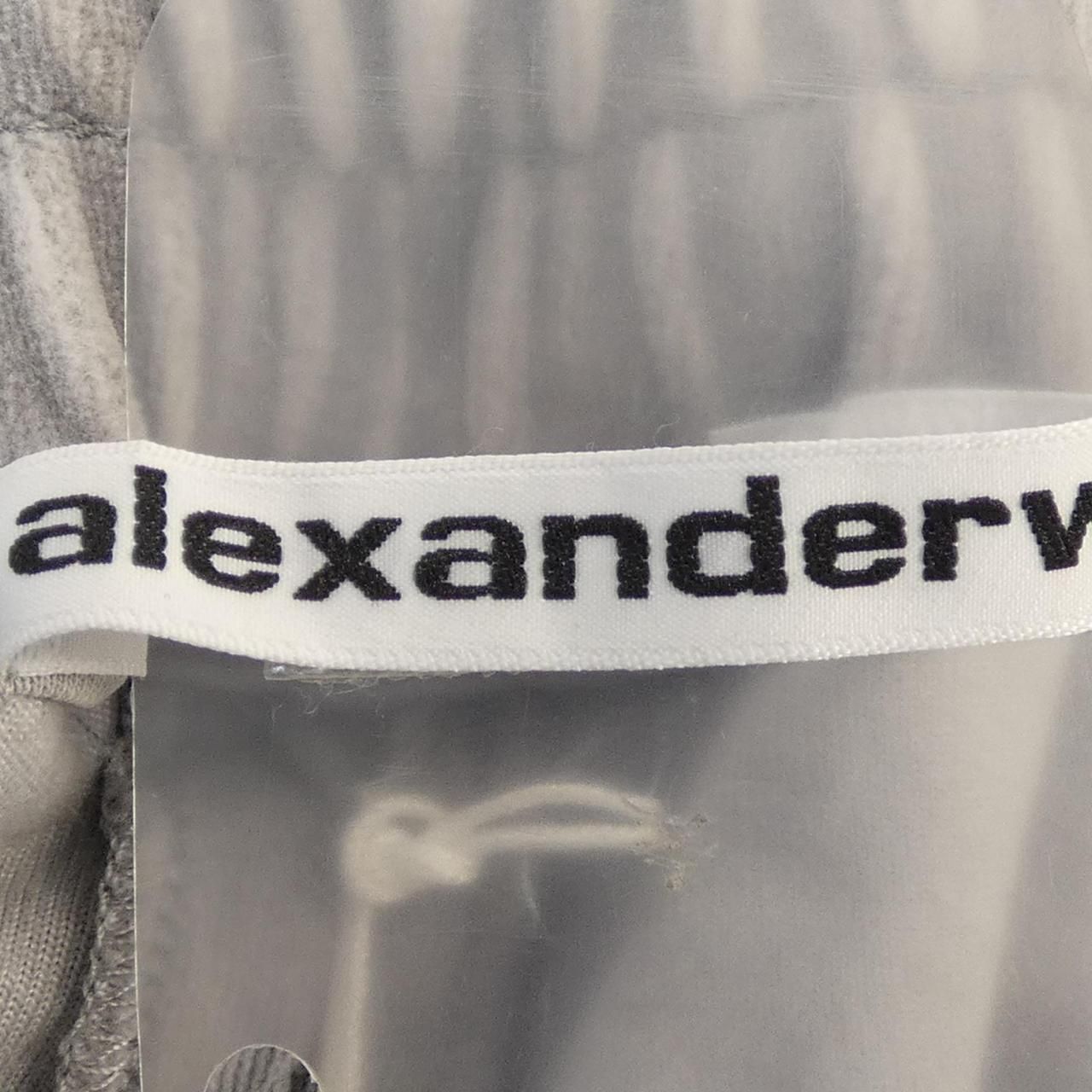 アレキサンダーワン WANG