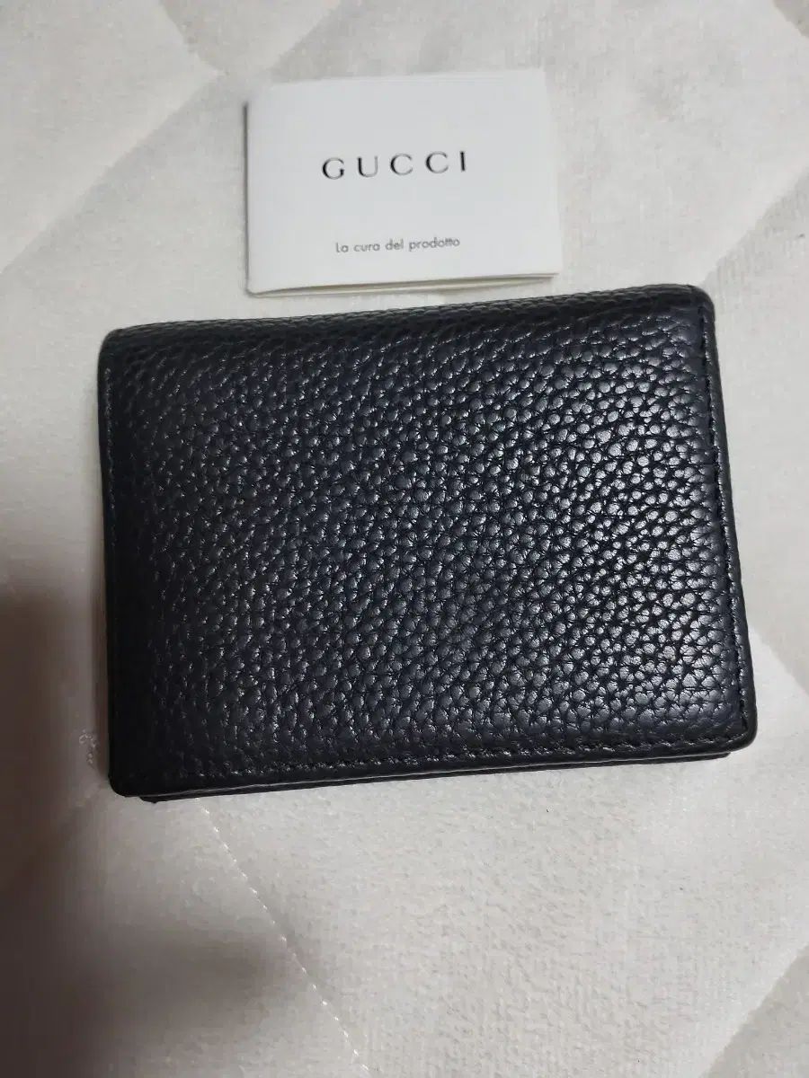 グッチ マーモント ブラック 二つ折り財布