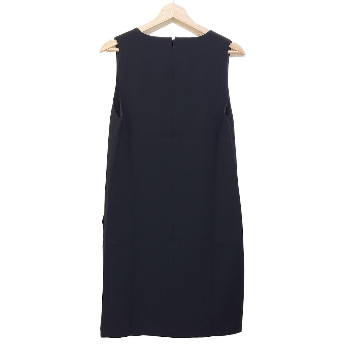 ANAYI アナイ ワンピース サイズ38 M レディース - 黒 Vネック ノースリーブ ひざ丈