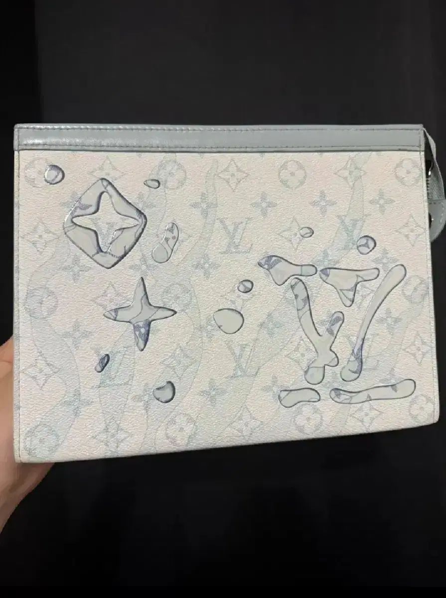 ルイヴィトン アクアガーデン モデル クラッチバッグ